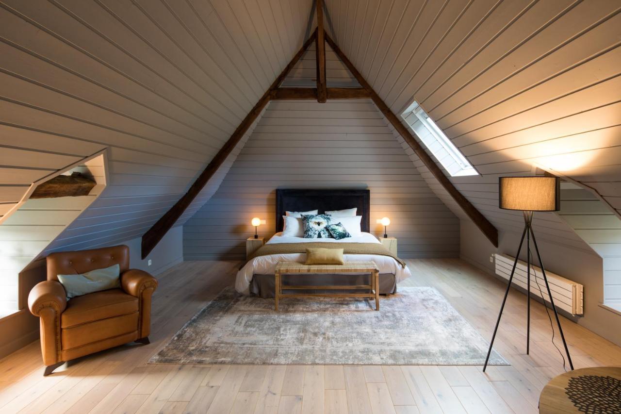 Manoir Du Vau D Arz Gites Et Chambres D Hotes Avec Piscine Malansac エクステリア 写真