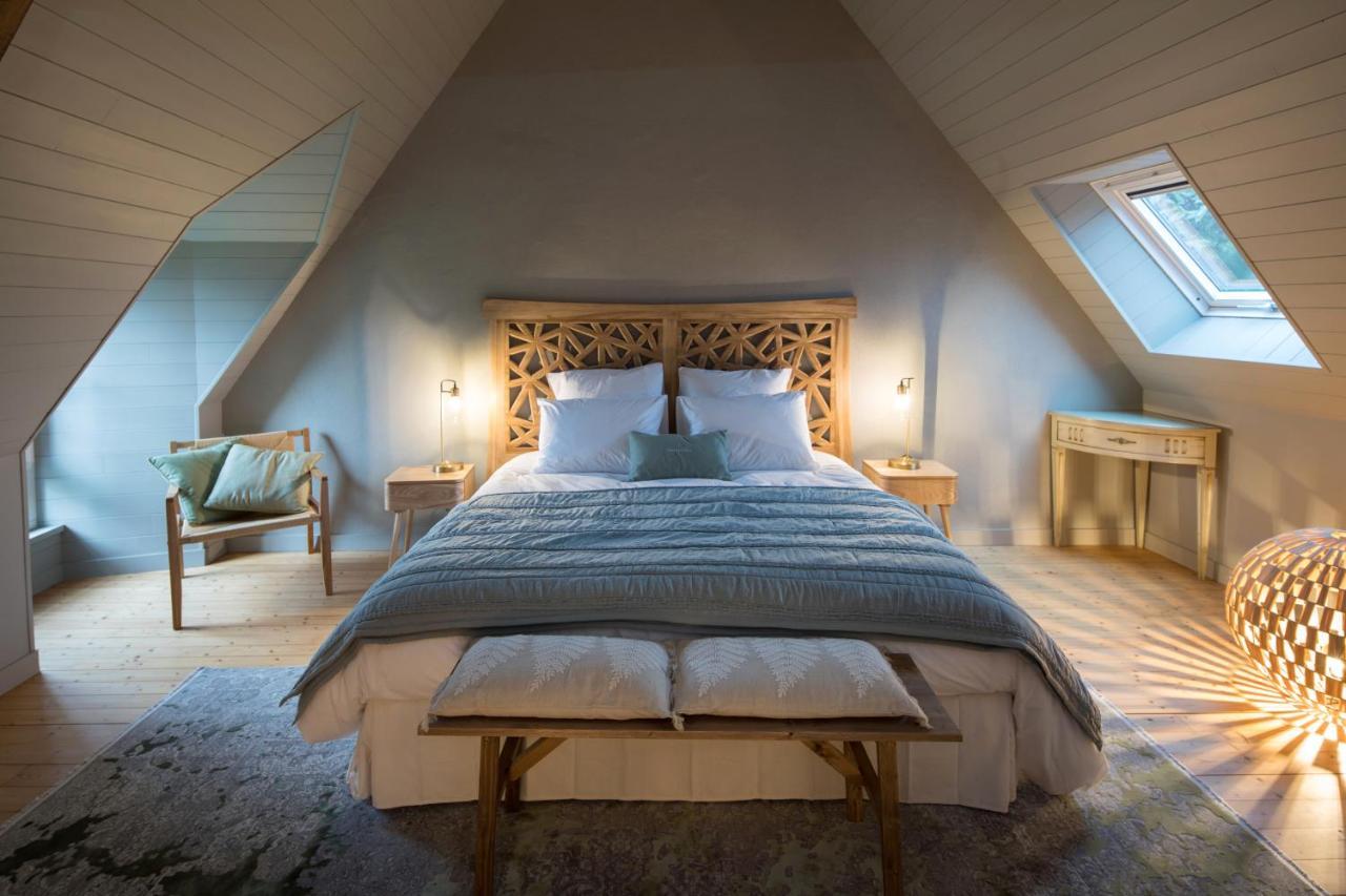 Manoir Du Vau D Arz Gites Et Chambres D Hotes Avec Piscine Malansac エクステリア 写真
