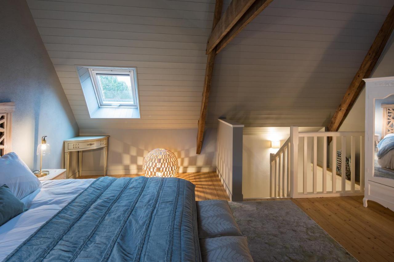 Manoir Du Vau D Arz Gites Et Chambres D Hotes Avec Piscine Malansac エクステリア 写真