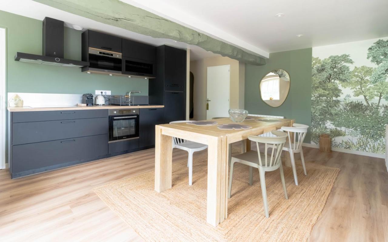 Manoir Du Vau D Arz Gites Et Chambres D Hotes Avec Piscine Malansac エクステリア 写真