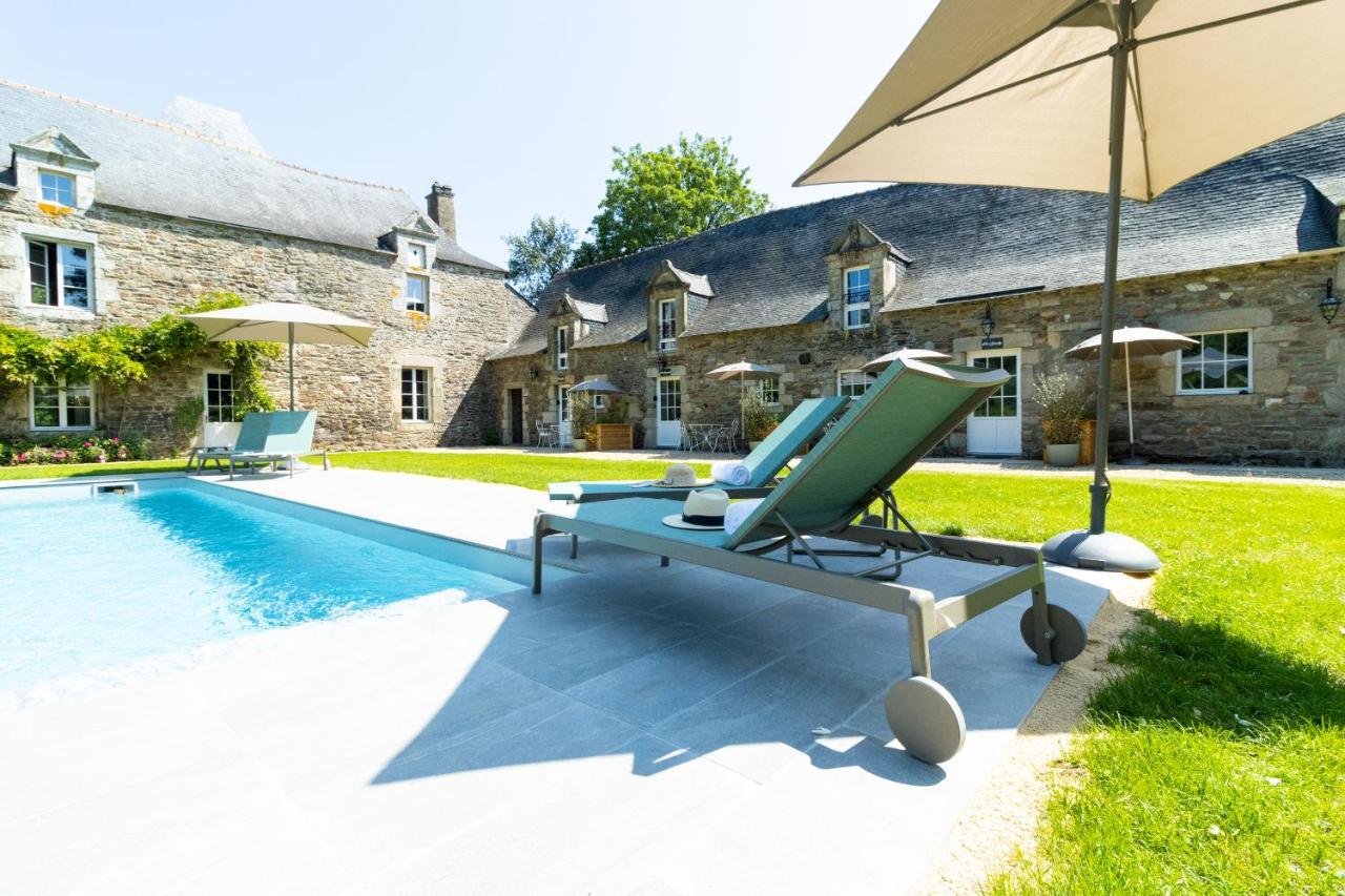 Manoir Du Vau D Arz Gites Et Chambres D Hotes Avec Piscine Malansac エクステリア 写真