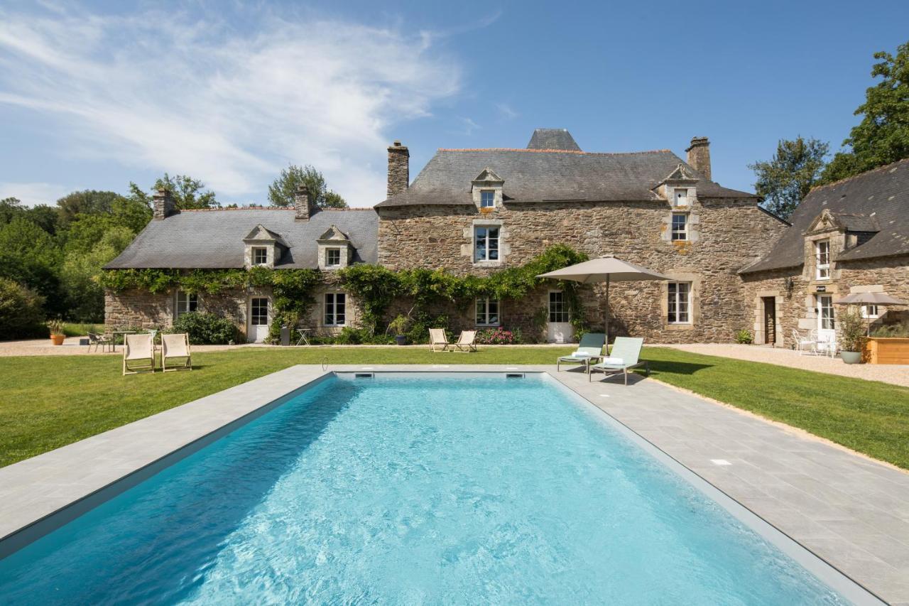 Manoir Du Vau D Arz Gites Et Chambres D Hotes Avec Piscine Malansac エクステリア 写真